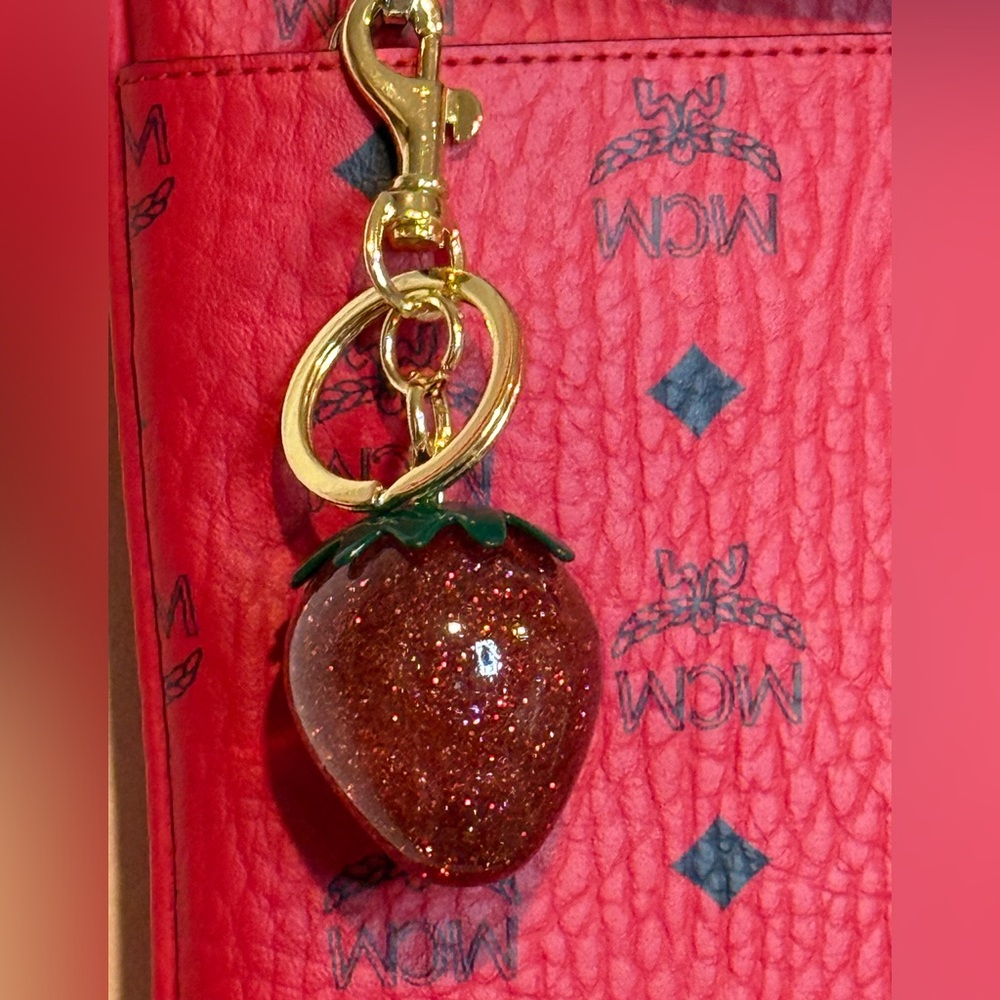 Strawberry bag charm ,gold hardware - Picture 5 of 9